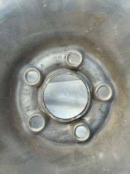4x letní pneu vč. plechových disků 185/60 R15 - 4