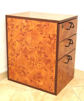 Komody z kvalitního materiálu.  Bezvadný stav - 4