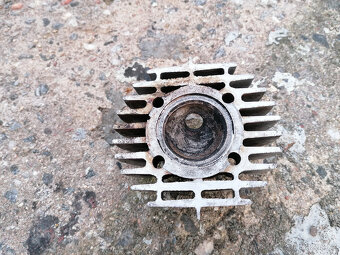 Hlava válce Jawa 50/550, 555, pařez - 4