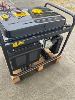 Generátor Stanley E-SG4000 3,5 kW - 4