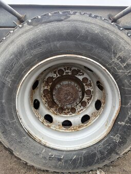 Kola + Pneu 305/70 r22,5 - 4