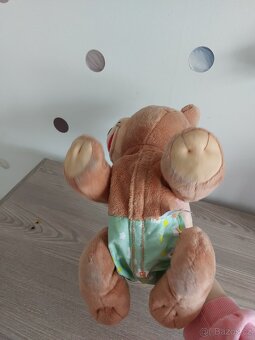 Lezoucí medvídek CZ - 4