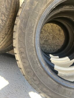195/65R16C Goodyear - 4