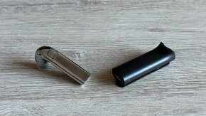 Nokia J - BH-806 s příslušenstvím - 4