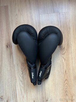 Boxerské rukavice VENUM - 4