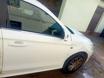 Prodám Peugeot 301 1.2 puretech 60kw 2016 na ND nebo opravu - 4