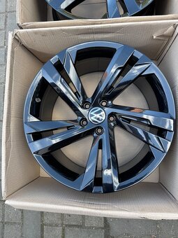 ORIGINÁL Alu Volkswagen VALENCIA R19, 5x112 - TOP STAV - 4