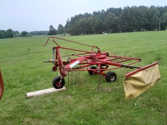 prodám nesený shrnovač sena Pottinger 321 U - 4