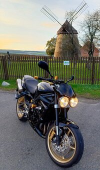 Triumph street Triple 675 R - 4