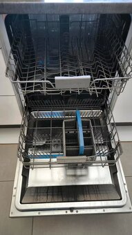 Částečně integrovaná vestavná myčka nádobí Samsung DW60M6050 - 4