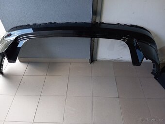 Prodám zadní náraznik Audi q8 - 4