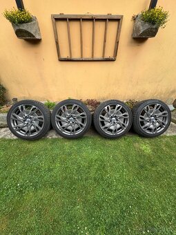 Originál ALU Volvo Ailos 18" 5x108 - V40, V50 - 4