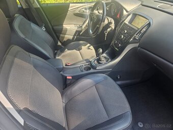 Opel Astra sports tourer 1,7 CDTi 81 kW - 4