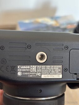 Canon EOS 2000D - 4