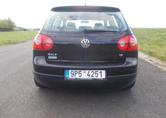 Volkswagen Golf 1,6 75 kw perf. stav benzín manuál 75 kw - 4