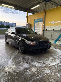 Bmw e90 325i - 4