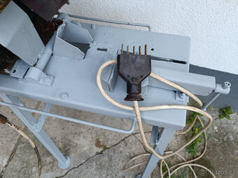 Rozbrušovací pila se stojankem a kotoučem - 4