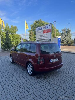 Volkswagen Touran 2.0tdi - 4