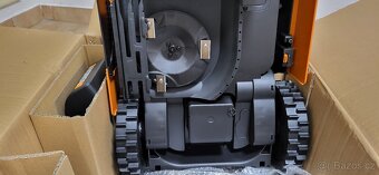 Robotická sekačka WORX na 700m2 - 4