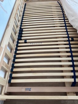 Prodám domečkovou postel 200x140 s matraci a roštem - 4