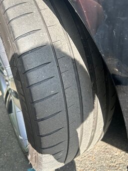 Michelin Pilot Sport 4 245/40/18 - 4