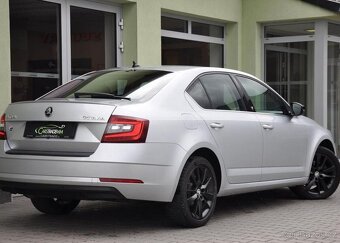 Škoda Octavia 2,0TDi STYLE & DYNAMIC ČR - 4