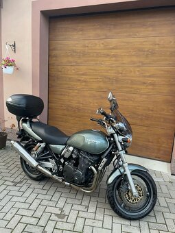 Suzuki GSX 750 - 4