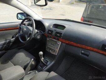 Avensis - 4