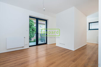 Prodej bytu 2+kk/B, 40 m2 + 4 m2, Praha 8-Kobylisy - 4