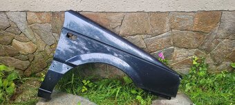 Přední blatníky VW Passat B3 (tmavě modrá metalíza) - 4