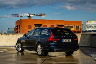 Volvo V90 T4 2.0L Momentum A/T 2019 - 4