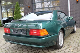 Mercedes-Benz SL 500 V8 Hardtop z roku 1989 - 4