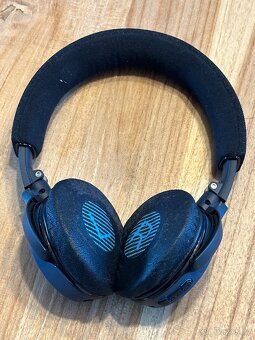 Bezdrátová sluchátka Bose SoundLink On-Ear BT - 4