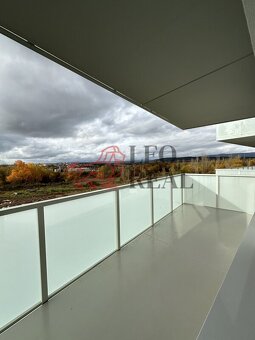 PRONÁJEM MODERNÍHO & PROSTORNÉHO 2kk s Terasou v Residenci R - 4