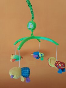 Hudební kolotoč nad postýlku - 4