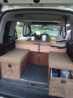 Obytná vestavba do auta - 4