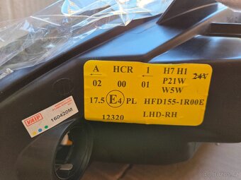 Nové pravé světlo Ford Focus - 4