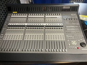 Avid C24 Pro Tools Control Surface - 4