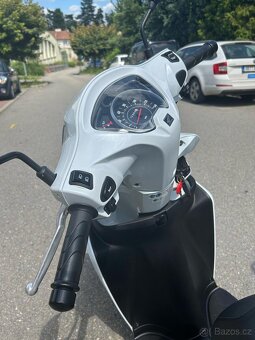 Skútr HONDA VISION - 4