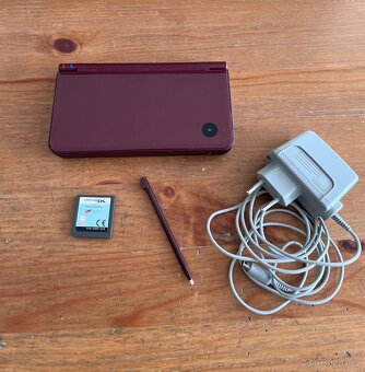 Nintendo DSi XL v Top stavu s příslušenstvím - 4