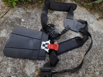 Benzínový křovinořez Riwall PRO RPB510 - 4