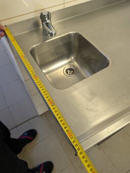 Gastro stůl s dvěma dřezy - 4