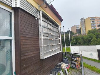 Rám pro reklamní plachtu / cedule (3,1m na 2,2m) - 4