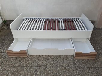 postel s úložným prostorem - 4