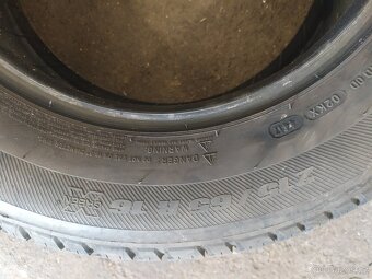 Prodám pneu Michelin 215/65/16. 98H - 4