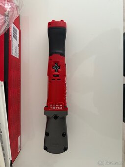 Milwaukee M12 FUEL Uhlový rázový utahovák 3/8” - 4