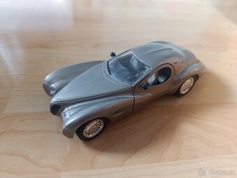 Chrysler - 4