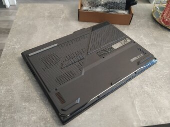Asus ROG Strix G15 G513QM - 4