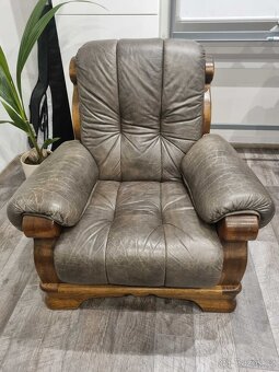 Kožená sedačka + dvě křesla z masivu – pohodlná, bytelná - 4