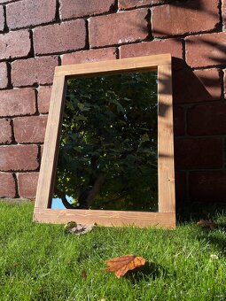 Zrcadlo v dřevěném rámu 50x70cm - světlý ořech - 4